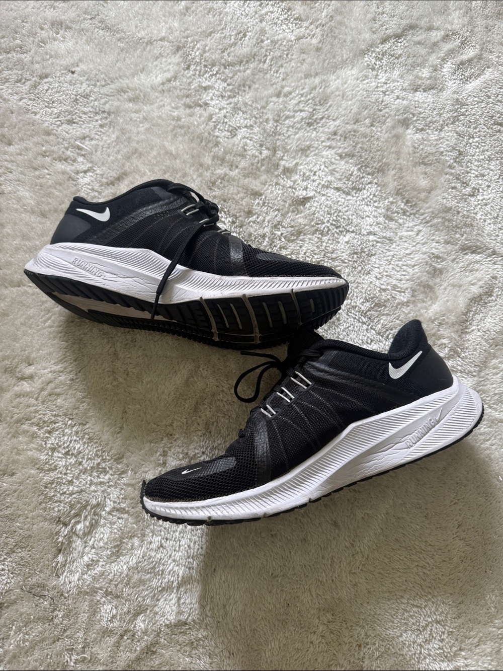 Nike Men’s Black & White Athletic Running Shoes
